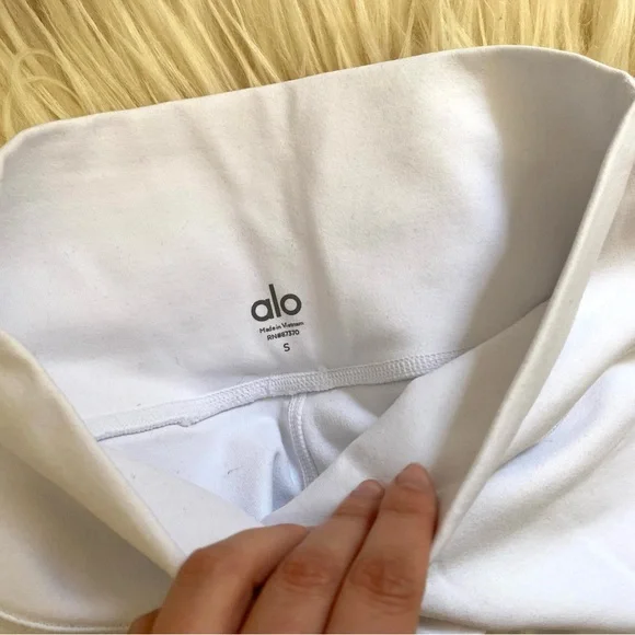 Alo Yoga Mesh White Crop Athletic Leggings - Picture 4 of 6